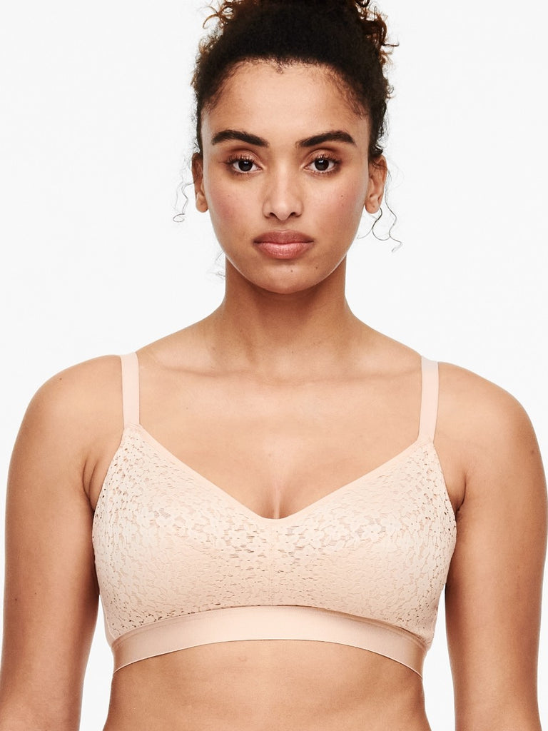 Chantelle lace bra Size undefined - $13 - From Sam